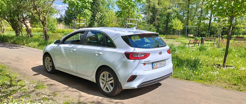 Kia Ceed cena 57000 przebieg: 150000, rok produkcji 2019 z Kraków małe 301